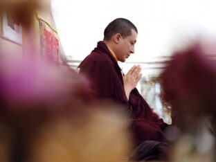 Thaye Dorje, His Holiness the 17th Gyalwa Karmapa, visits the London Diamond Way Buddhist Centre. Photo: Tokpa Korlo.