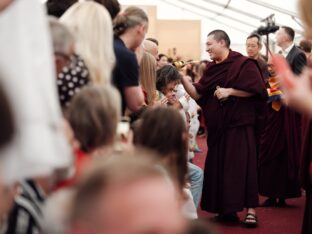 Thaye Dorje, His Holiness the 17th Gyalwa Karmapa, visits the London Diamond Way Buddhist Centre. Photo: Tokpa Korlo.