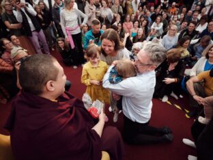 Thaye Dorje, His Holiness the 17th Gyalwa Karmapa, visits the London Diamond Way Buddhist Centre. Photo: Tokpa Korlo.