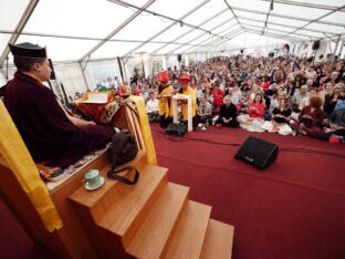 Thaye Dorje, His Holiness the 17th Gyalwa Karmapa, visits the London Diamond Way Buddhist Centre. Photo: Tokpa Korlo.