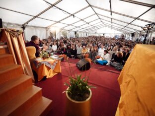 Thaye Dorje, His Holiness the 17th Gyalwa Karmapa, visits the London Diamond Way Buddhist Centre. Photo: Tokpa Korlo.