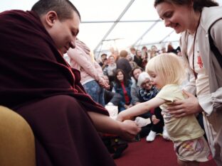 Thaye Dorje, His Holiness the 17th Gyalwa Karmapa, visits the London Diamond Way Buddhist Centre. Photo: Tokpa Korlo.