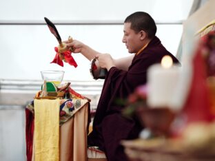 Thaye Dorje, His Holiness the 17th Gyalwa Karmapa, visits the London Diamond Way Buddhist Centre. Photo: Tokpa Korlo.