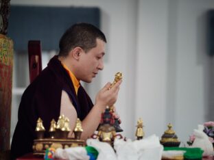 Thaye Dorje, His Holiness the 17th Gyalwa Karmapa, visits Harrogate and Manchester. Photo: Tokpa Korlo.