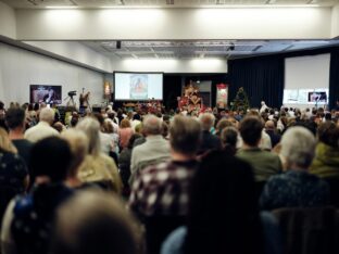 Thaye Dorje, His Holiness the 17th Gyalwa Karmapa, visits Harrogate and Manchester. Photo: Tokpa Korlo.