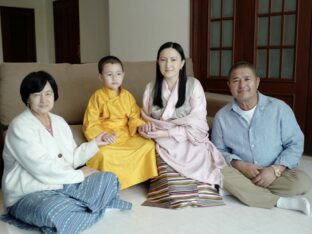 Thugseyla with Sangyumla and Thugseyla’s grandparents, Yab Chencho and Yum Kunzang