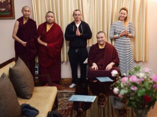 Public Meditation Course 2024 at the Karmapa International Buddhist Institute. Photo: Tokpa Korlo