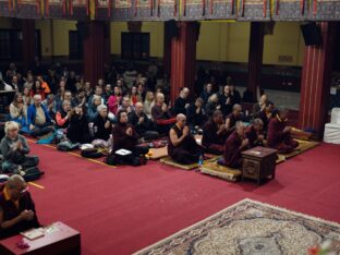 Public Meditation Course 2024 at the Karmapa International Buddhist Institute. Photo: Tokpa Korlo