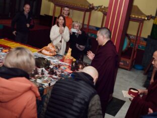 Public Meditation Course 2024 at the Karmapa International Buddhist Institute. Photo: Tokpa Korlo