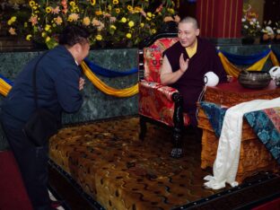 Public Meditation Course 2024 at the Karmapa International Buddhist Institute. Photo: Tokpa Korlo