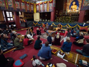 Public Meditation Course 2024 at the Karmapa International Buddhist Institute. Photo: Tokpa Korlo