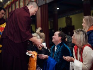 Public Meditation Course 2024 at the Karmapa International Buddhist Institute. Photo: Tokpa Korlo