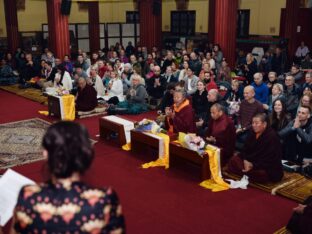 Public Meditation Course 2024 at the Karmapa International Buddhist Institute. Photo: Tokpa Korlo