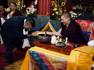 Public Meditation Course 2024 at the Karmapa International Buddhist Institute. Photo: Tokpa Korlo