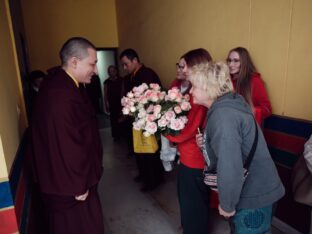 Public Meditation Course 2024 at the Karmapa International Buddhist Institute. Photo: Tokpa Korlo